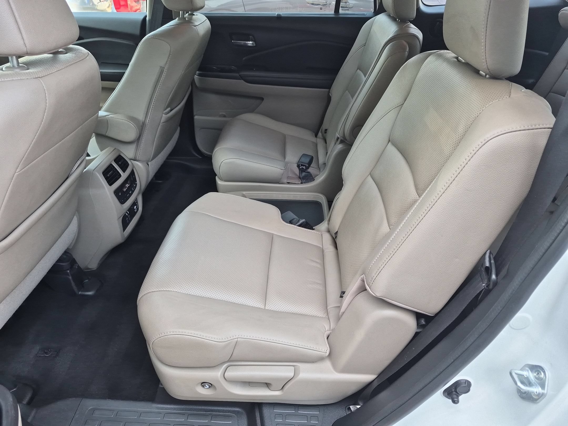 2022 Honda Pilot Elite - Photo 25