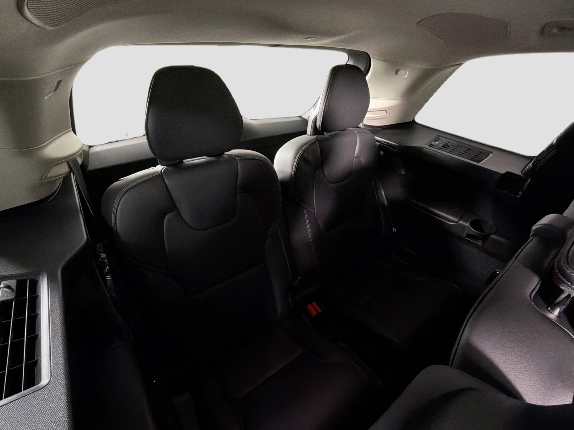 New 2026 Black Volvo T8 Ultra image 27