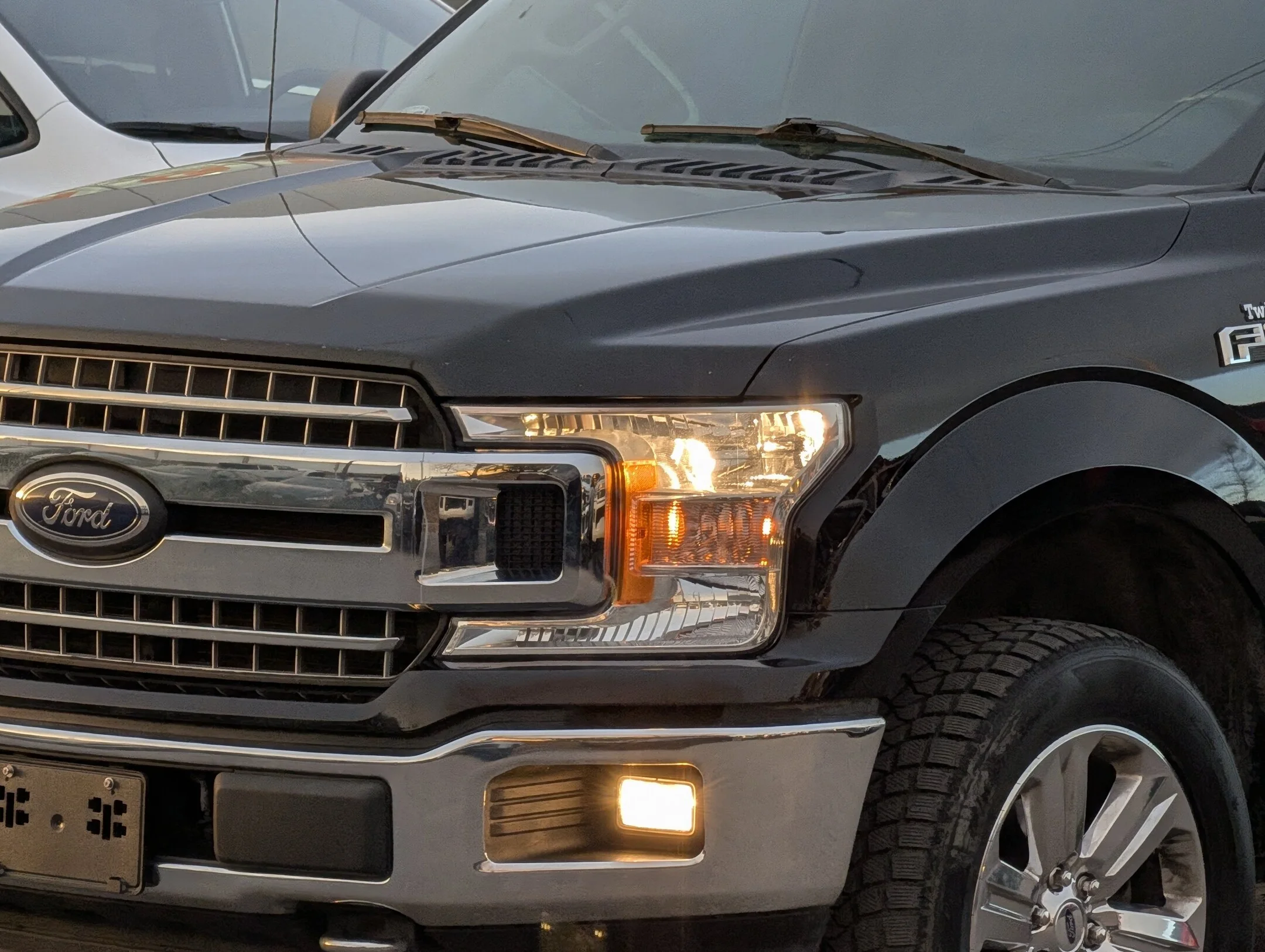 Used 2020 Black Ford XLT - 302A Pkg - 5.0L V-8 - Rear View Camera - XL 4WD SuperCrew 5.5 Box image 10