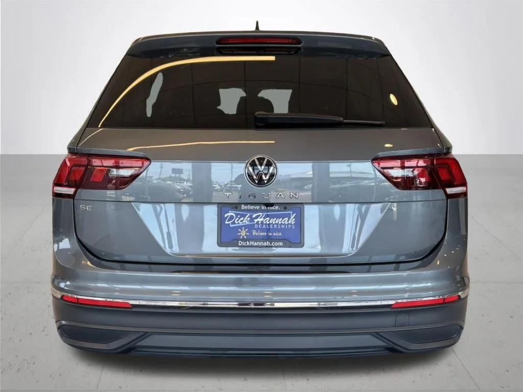 Used 2023  Volkswagen 2.0T SE image 8