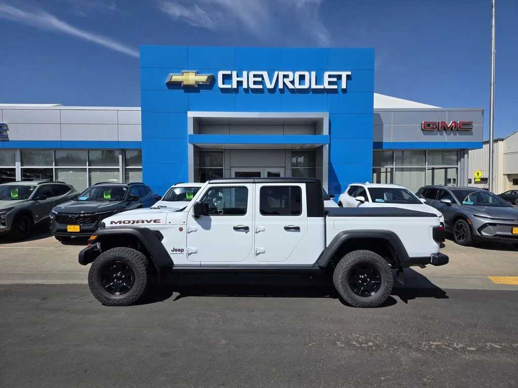 2023 Jeep Gladiator Mojave's photo