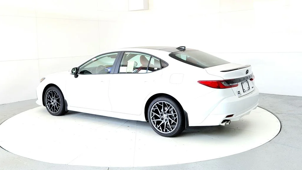 New 2026 Wind Chill Pearl Toyota XSE image 4