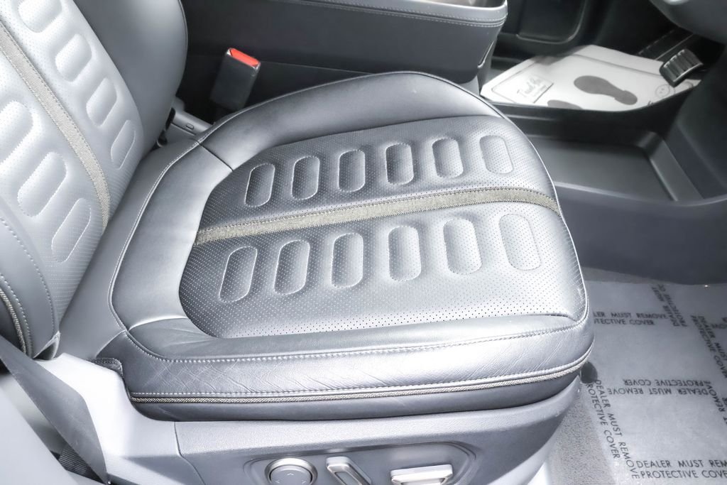Used 2022  Rivian Launch Edition image 32