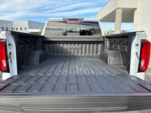 2026 GMC Sierra 1500 SLT - Photo 11