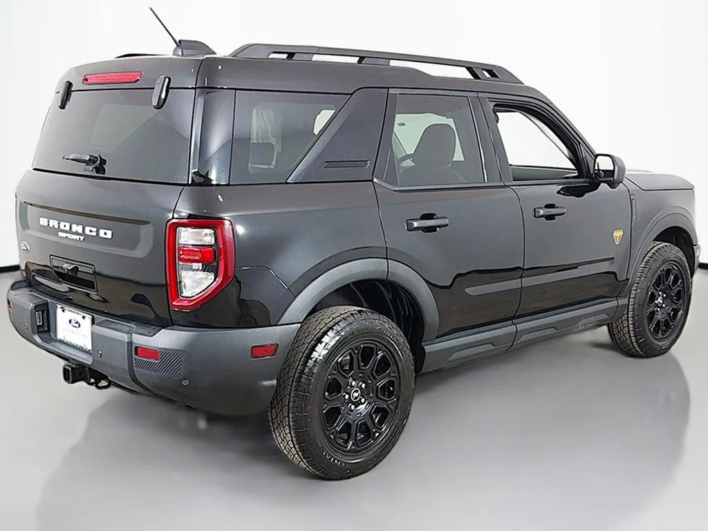 Used 2025 Shadow Black Ford Badlands image 11