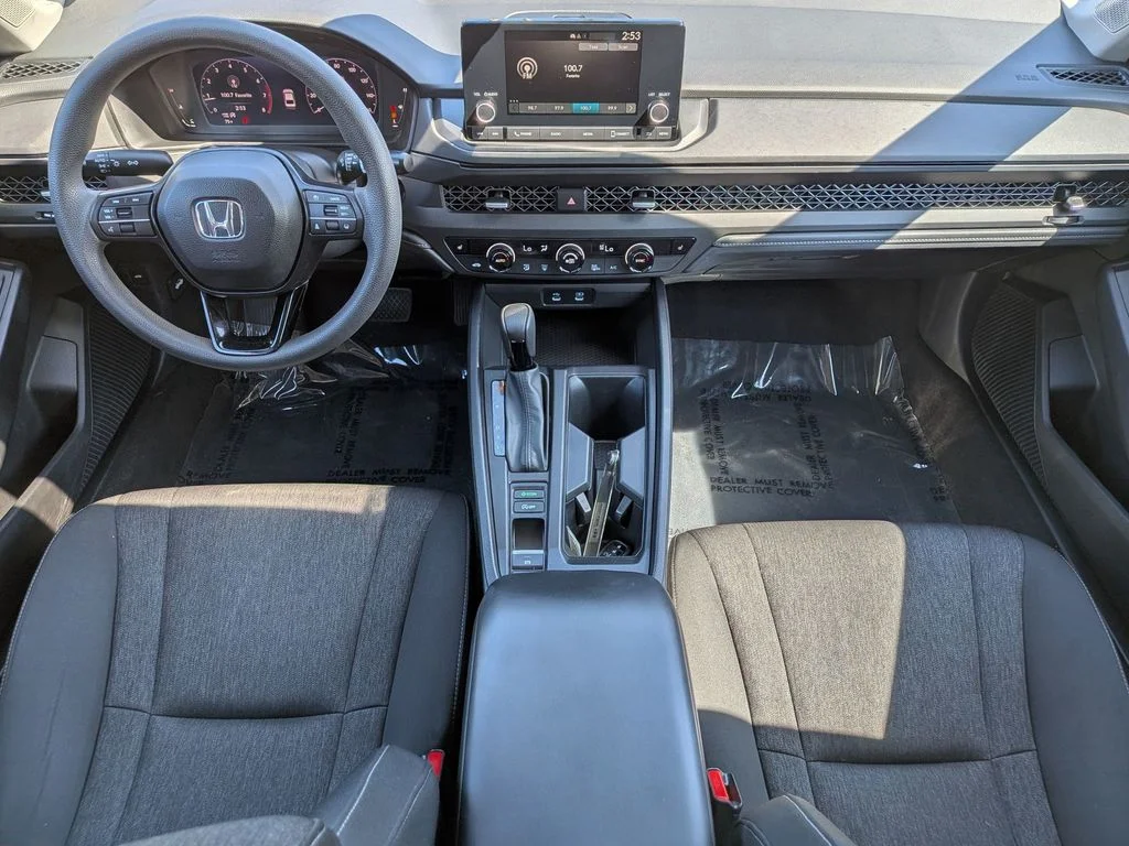 Used 2023 White Honda EX image 25