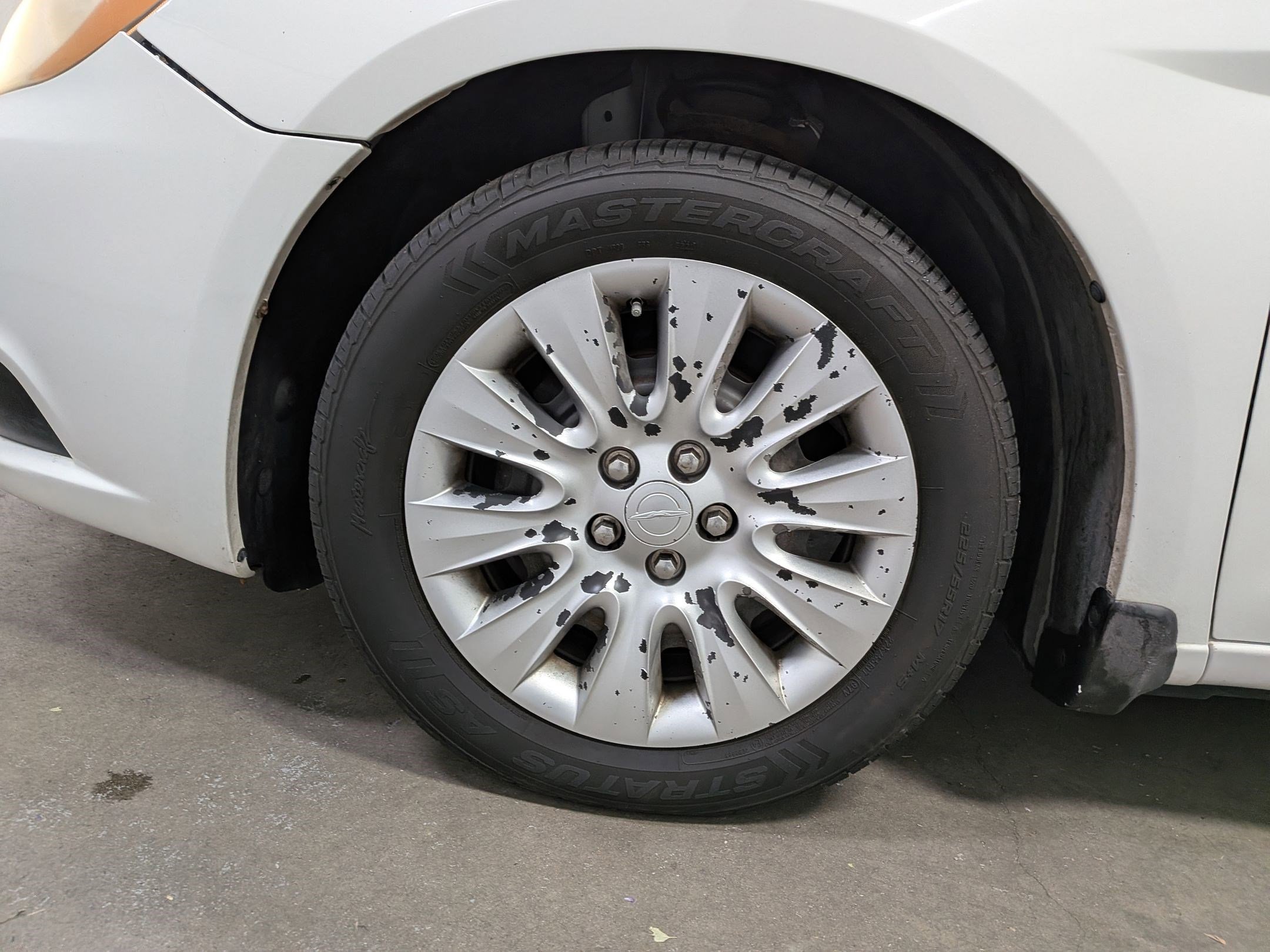 Used 2014 Bright White Clearcoat Chrysler LX image 12