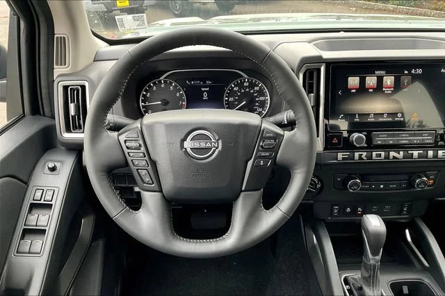 2026 Nissan Frontier SV - Photo 17