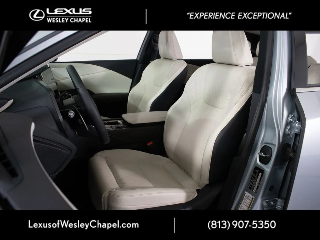 Used 2024 Silver Lexus 350 Luxury image 13