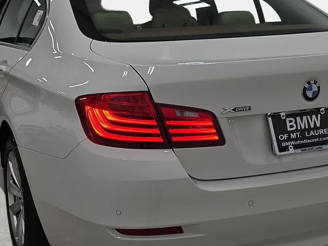 Used 2016 Alpine White BMW 528i xDrive image 34