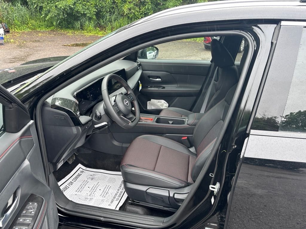 New 2026 Black Nissan SR image 9