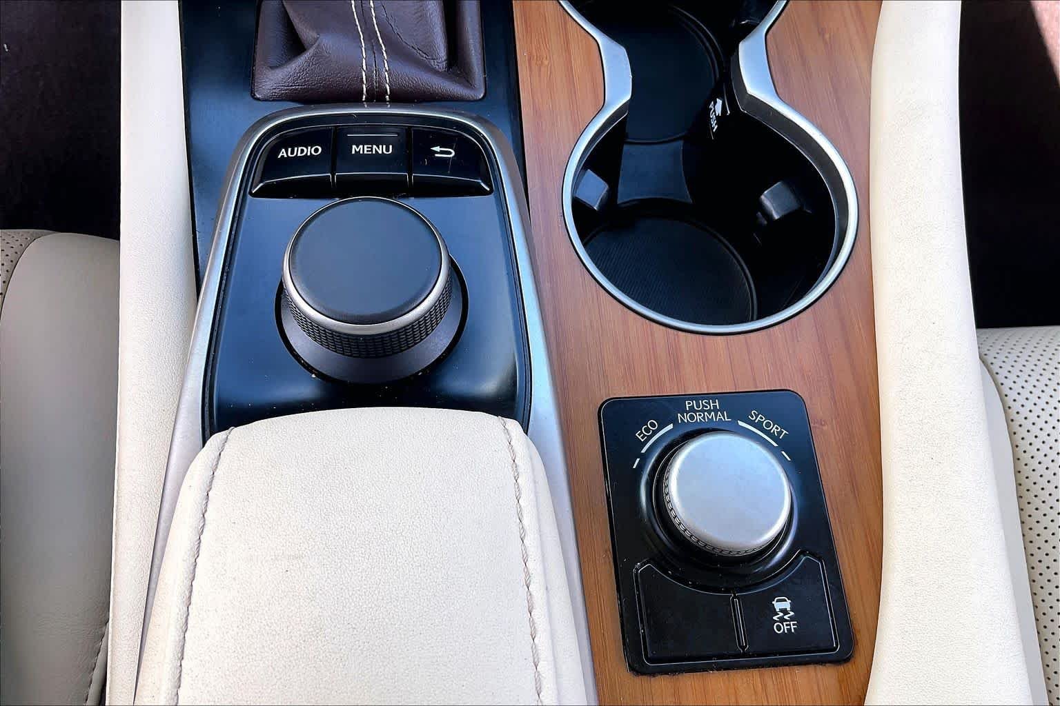 Used 2016 Eminent White Pearl Lexus  image 33