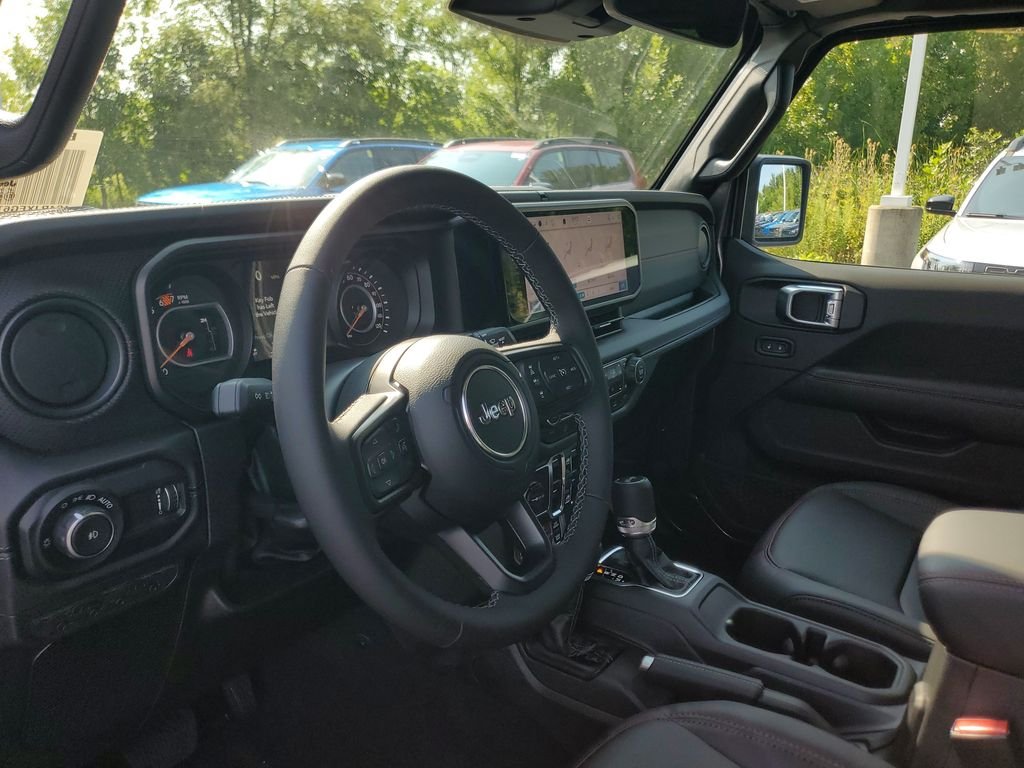 New 2026 Granite Crystal Metallic Clearcoat Jeep Rubicon X image 18