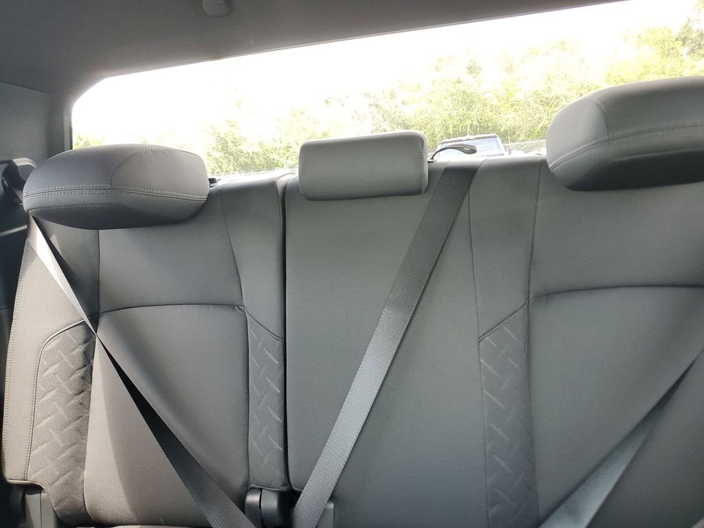 2025 Toyota Tacoma SR5 - Photo 28