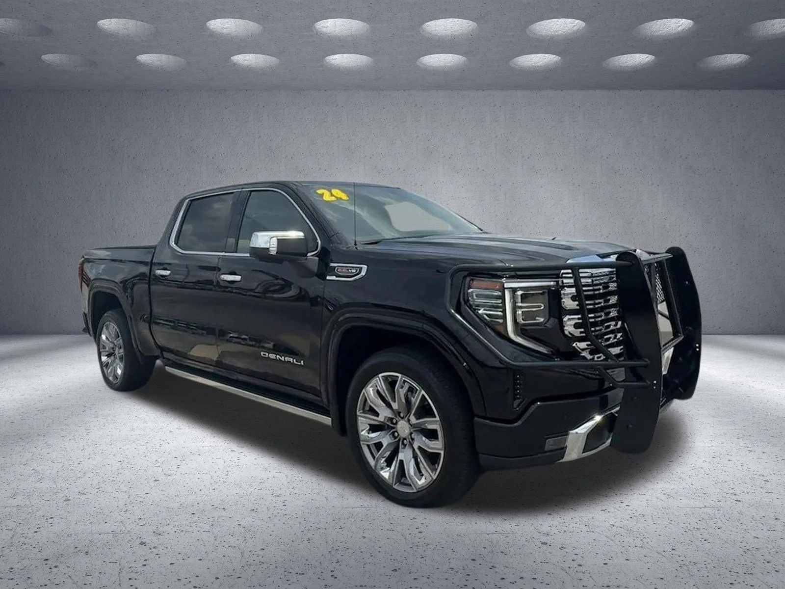 Used 2024 Onyx Black GMC Denali image 1
