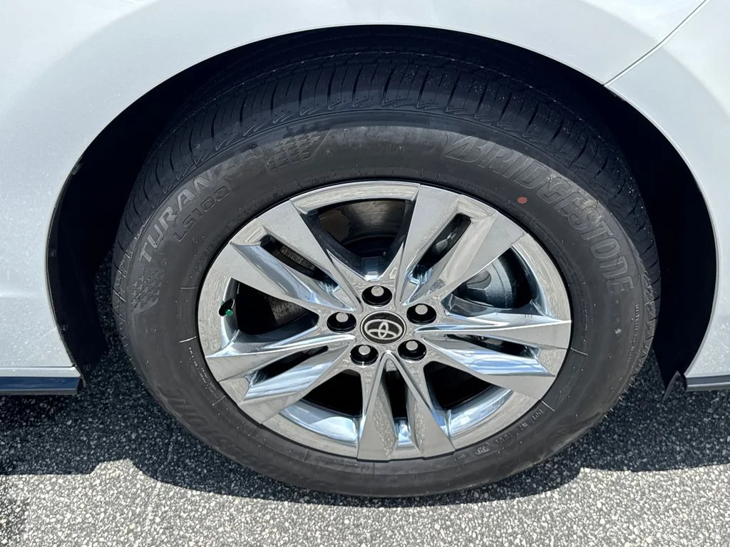 New 2026 Wind Chill Pearl Toyota Limited image 12