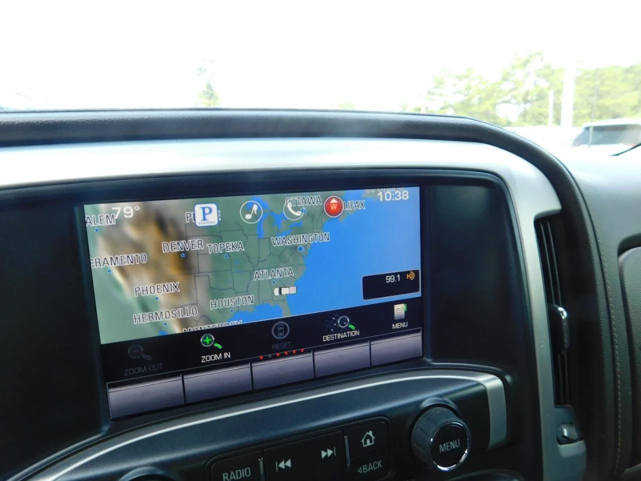 Used 2014 Black GMC 4WD Crew Cab 143.5 in SLT image 38