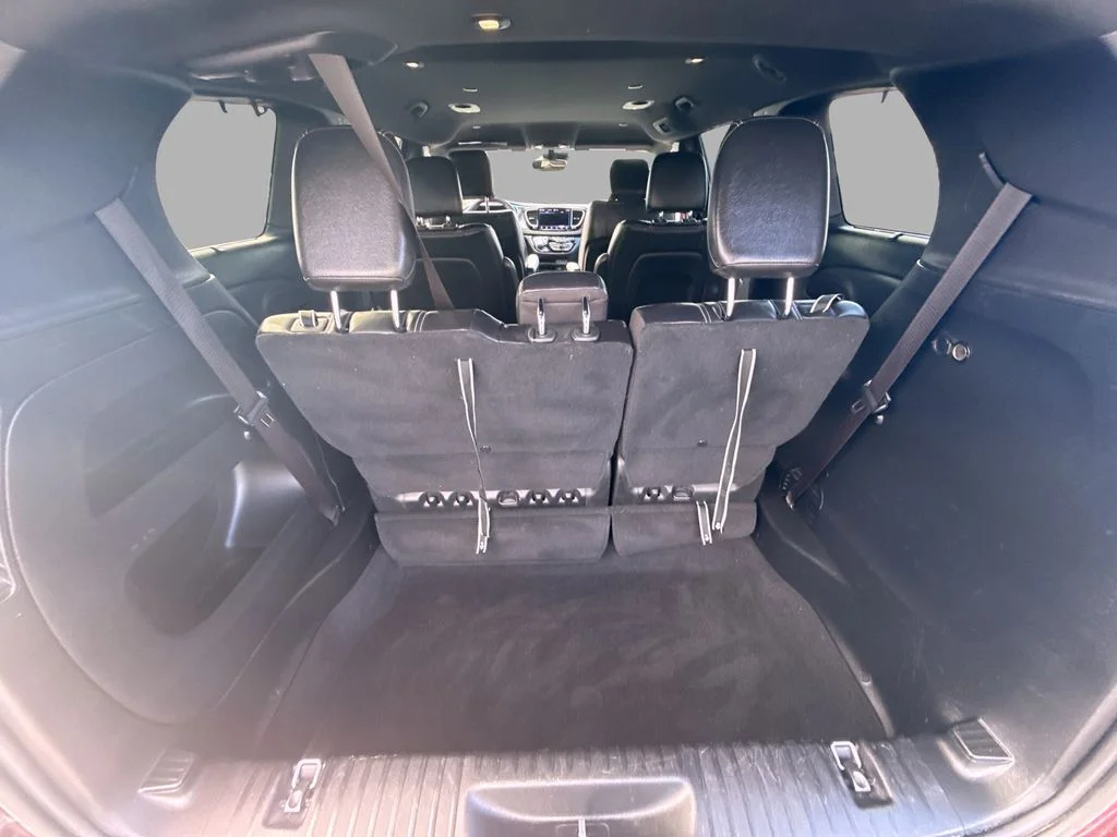 Used 2022 Red Chrysler Touring L image 10