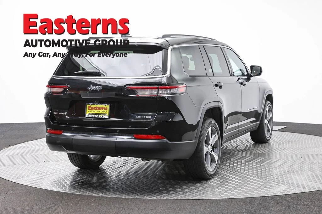 Used 2023 Black Jeep Limited image 5