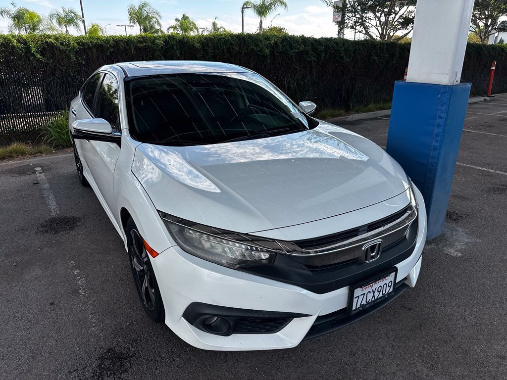 Used 2017 White Orchid Pearl Honda Touring image 9