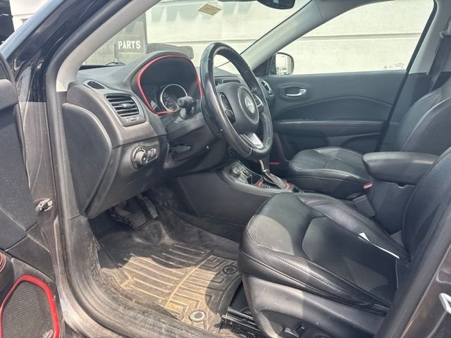 Used 2018 Granite Crystal Metallic Clearcoat Jeep Trailhawk image 12