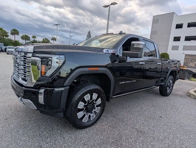 Used 2024 Black GMC Denali image 3