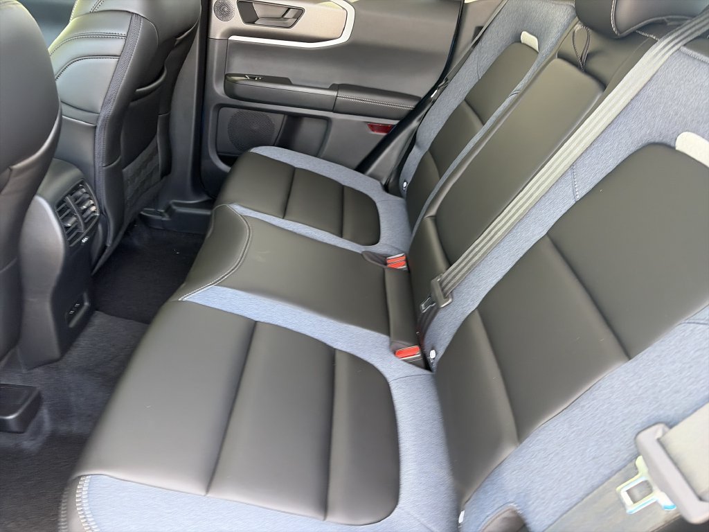 New 2026 Velocity Blue Metallic Ford Outer Banks® image 30