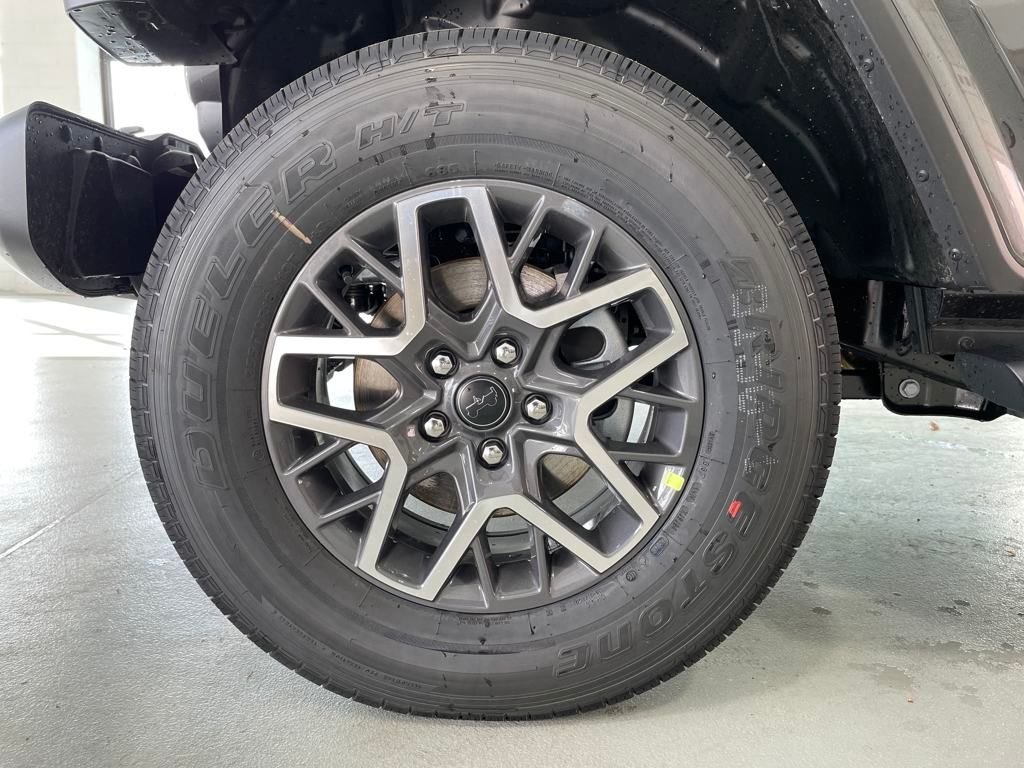 2025 Jeep Wrangler 4-Door Sahara - Photo 14