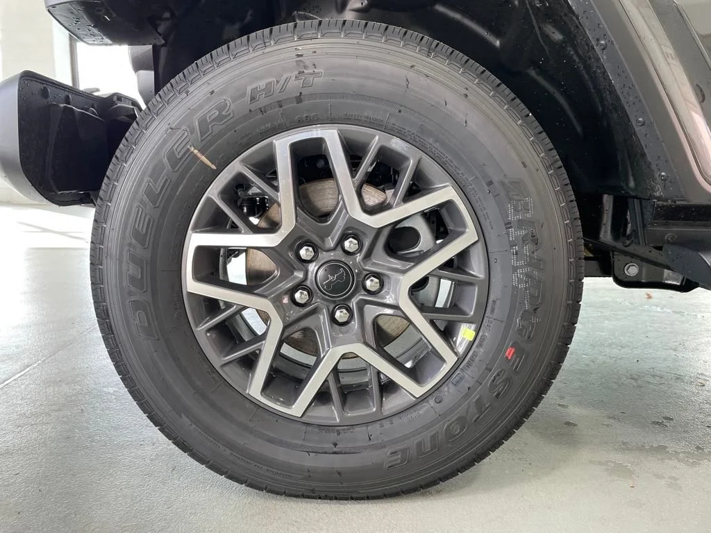 2025 Jeep Wrangler 4-Door Sahara - Photo 14