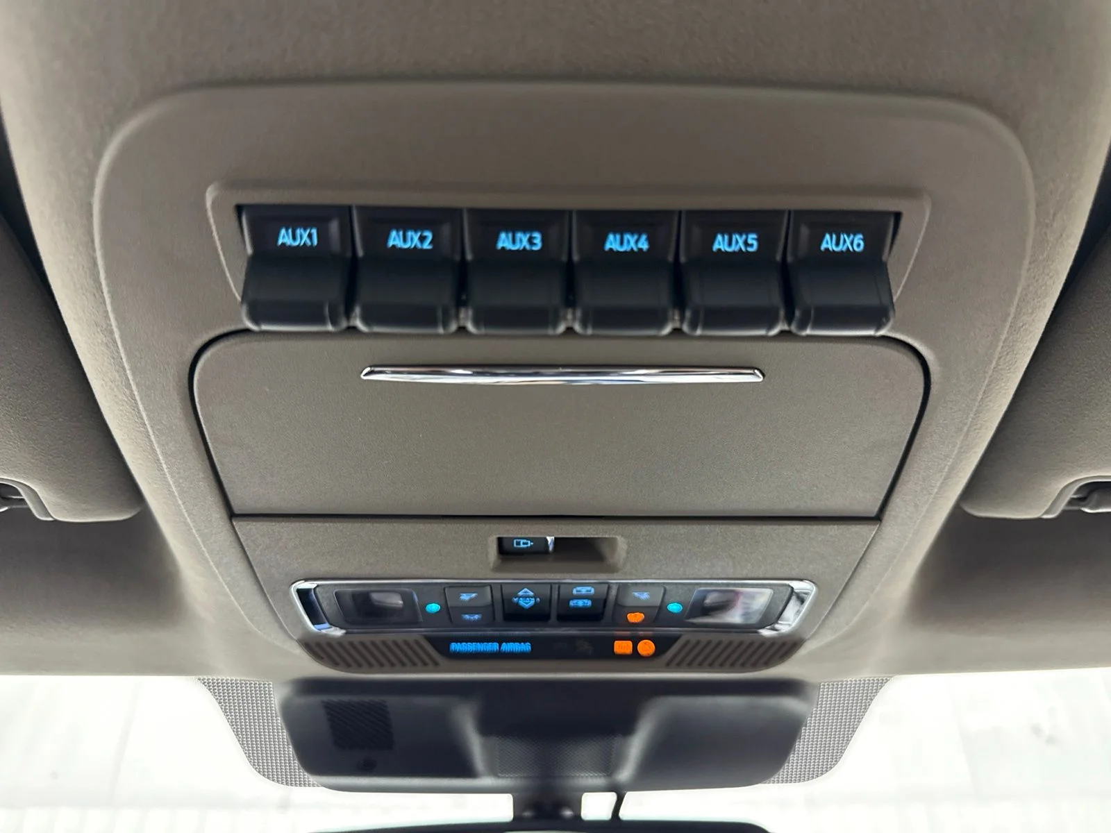 New 2026 Gray Ford Platinum image 22