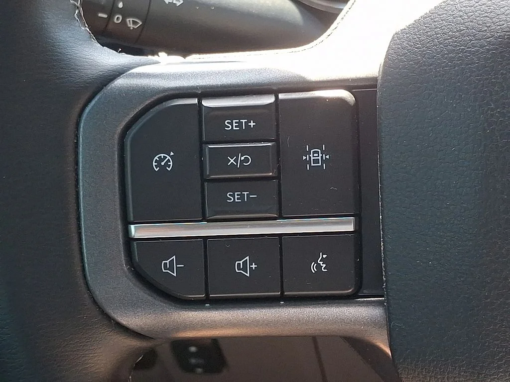 Used 2023 Gray Metallic Ford XLT image 22