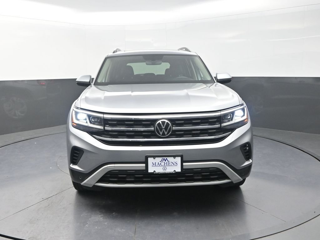 Used 2023 Silver Volkswagen 2.0T SE w/Technology image 2