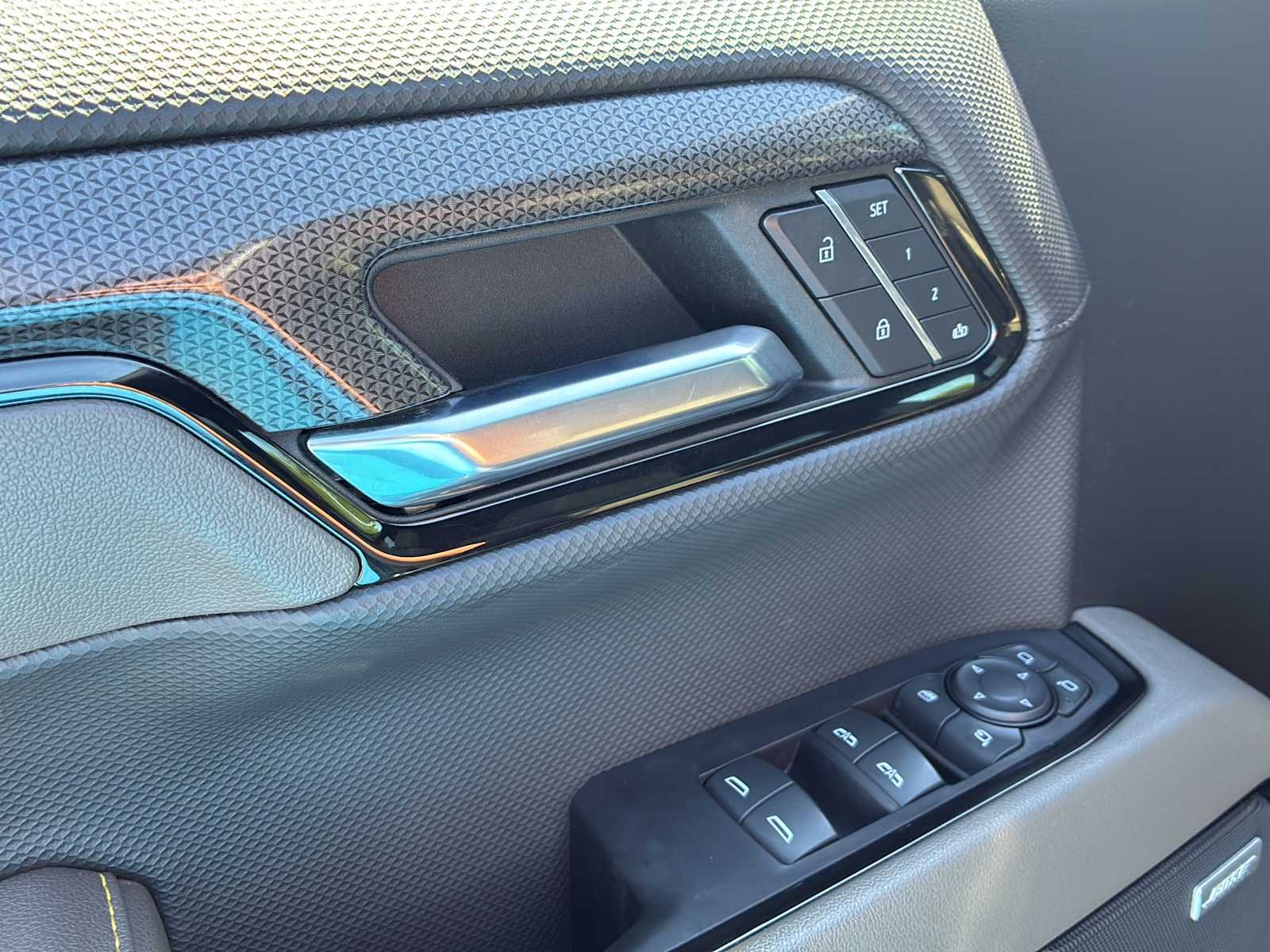2023 Chevrolet Silverado 1500 ZR2 - Photo 30