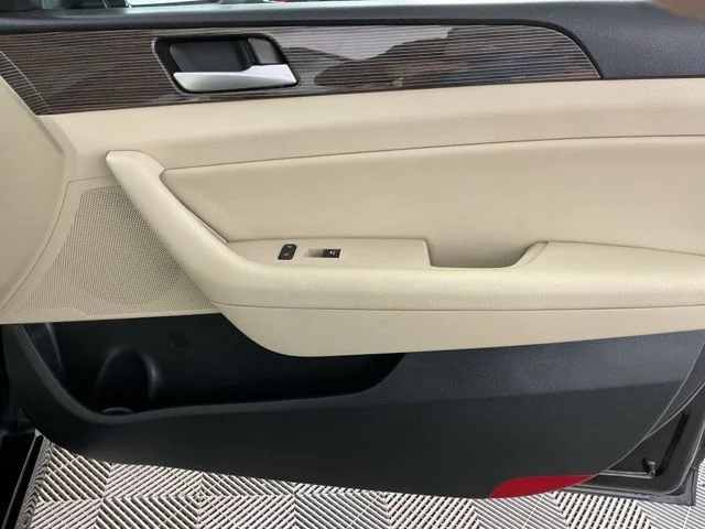 Certified Used 2018 Black Hyundai Limited image 5