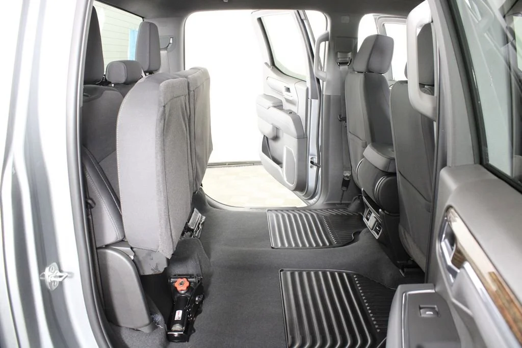 2026 GMC Sierra 1500 SLE - Photo 13