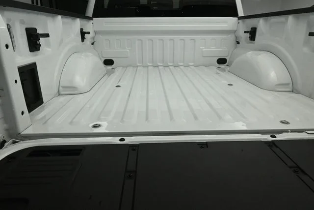 Certified Used 2023 Oxford White Ford XLT image 24