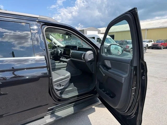 Used 2026 Black Metallic Ford Active image 31