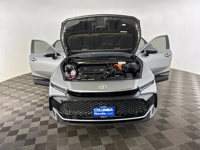 Used 2024  Toyota Limited image 14