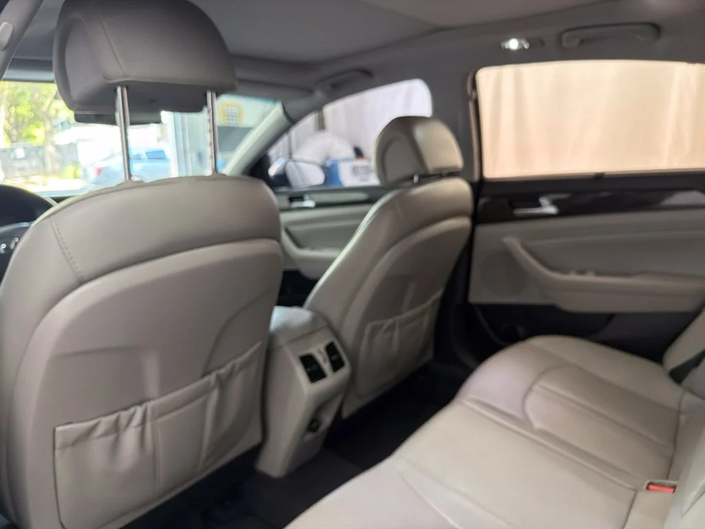 Used 2015 Silver Hyundai Limited image 24