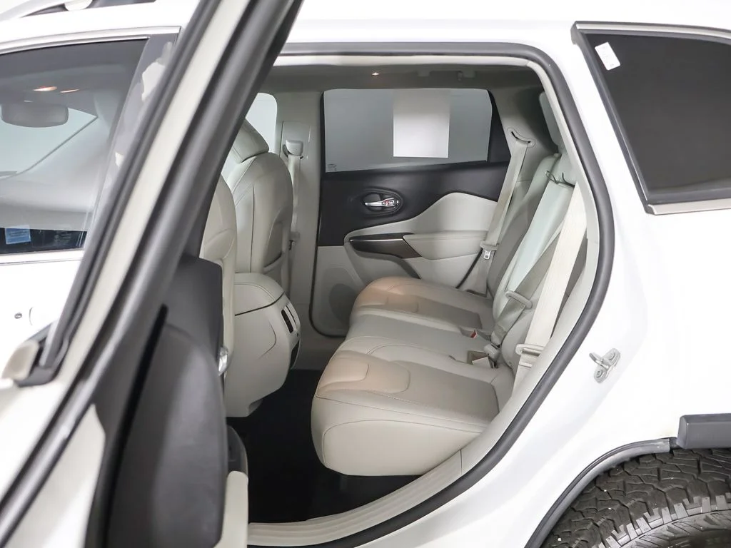 Used 2020 White Jeep Limited image 31
