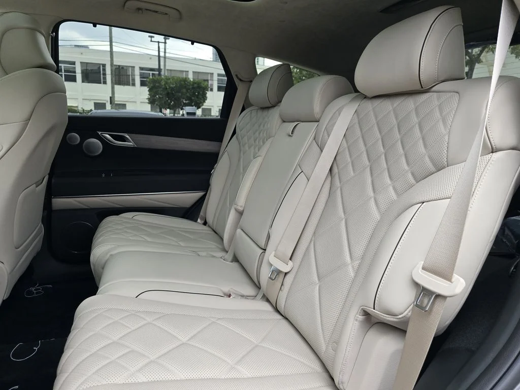 New 2026 White Genesis 3.5T Prestige image 10