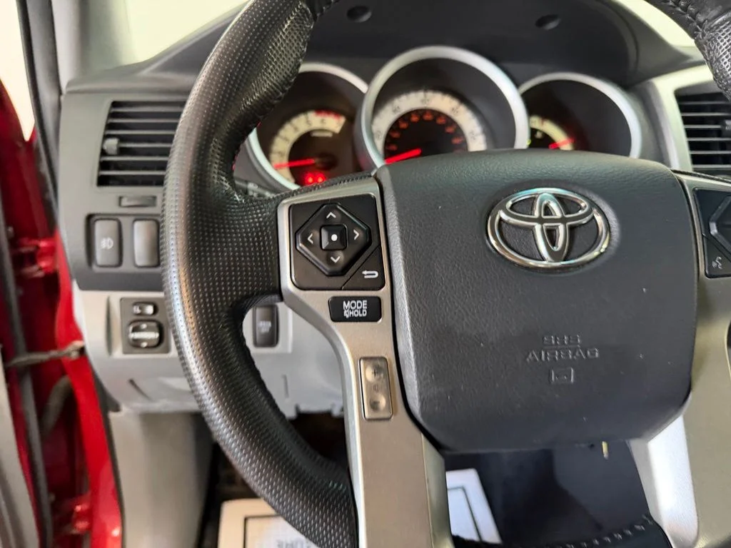 Used 2014 Barcelona Red Metallic Toyota Base image 18