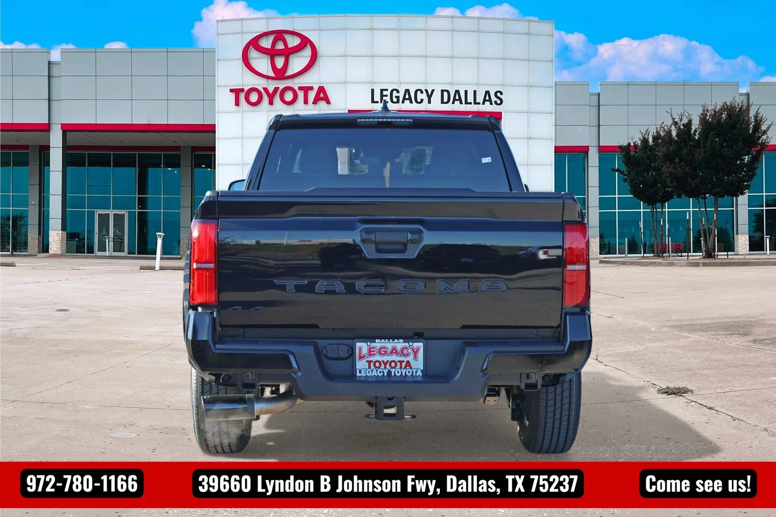 2026 Toyota Tacoma SR5 - Photo 9