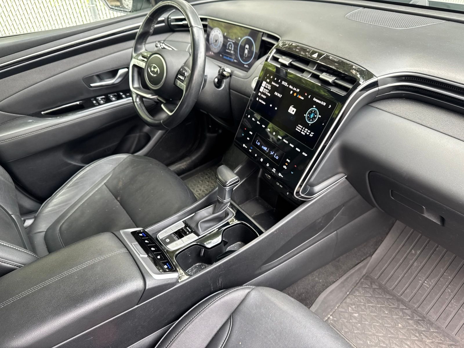 Used 2023 Green Hyundai Limited image 28