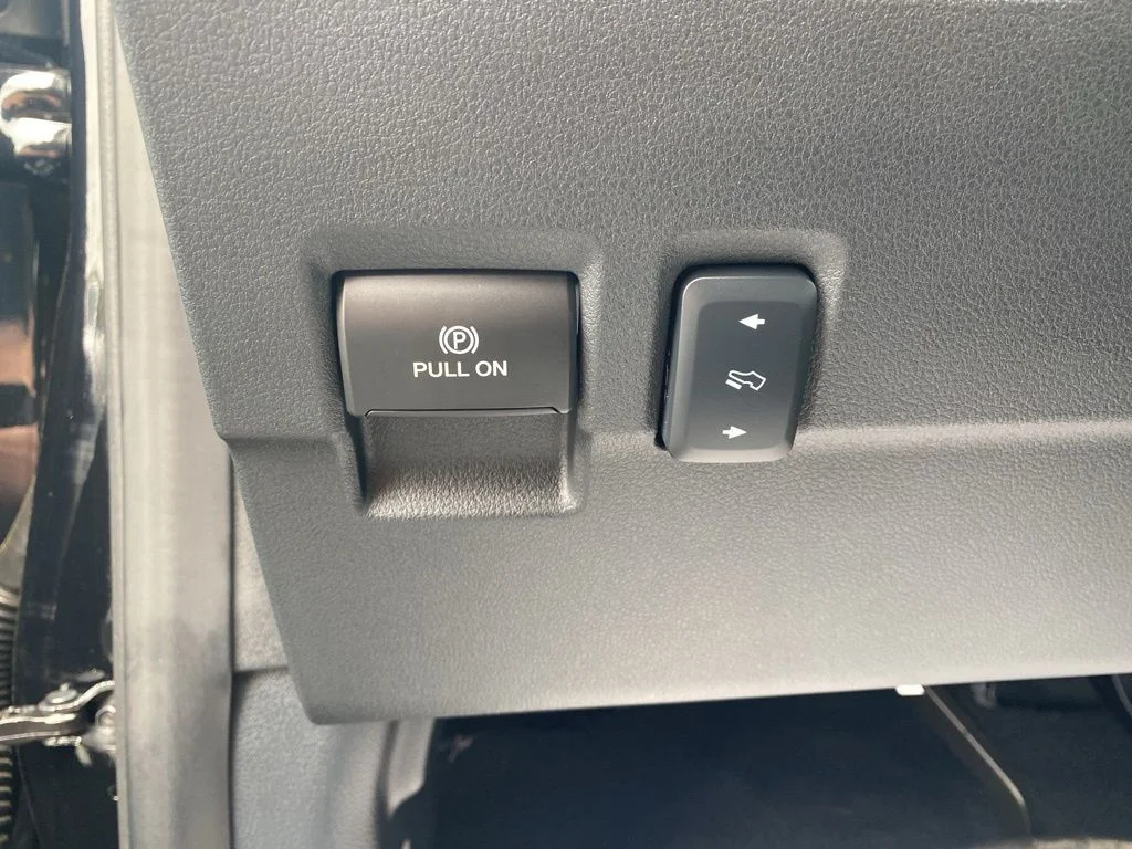New 2026 Agate Black Metallic Ford F-250® Platinum® image 17