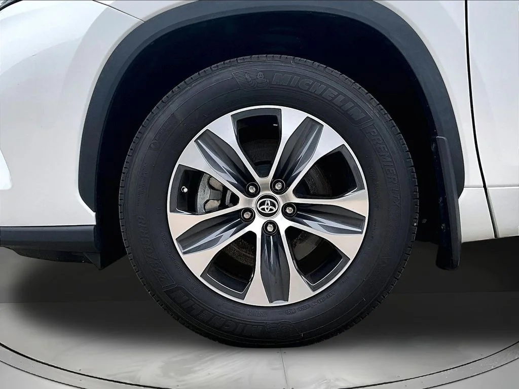 2024 Toyota Highlander XLE - Photo 35