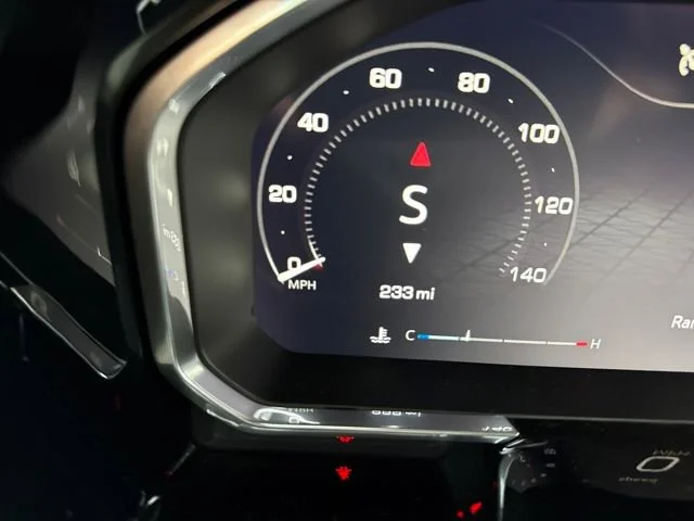 New 2026 Summit White GMC Elevation image 19