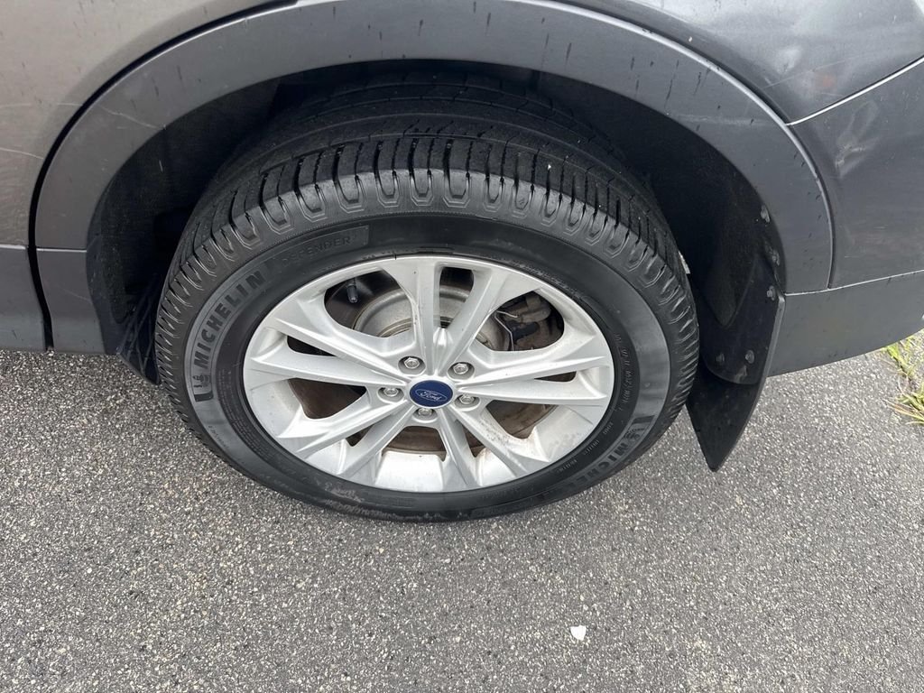 Used 2017 Gray Ford S image 12
