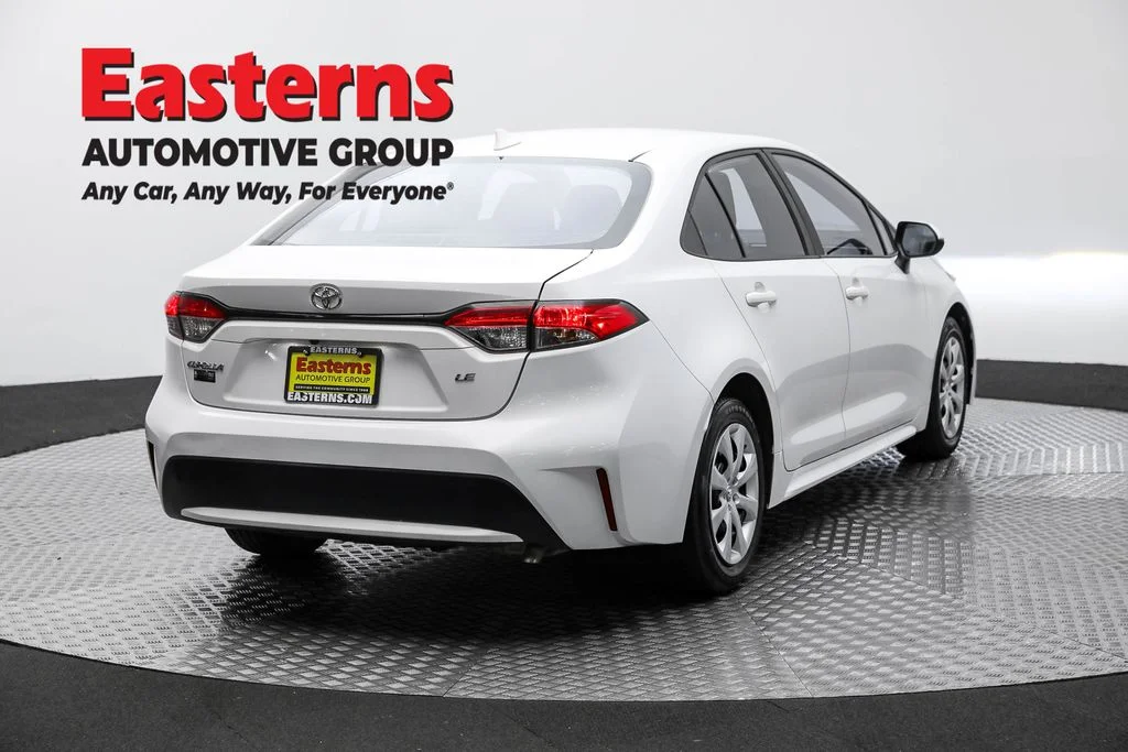 Used 2021 White Toyota LE image 5