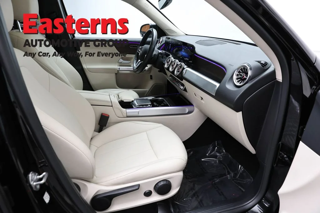 Used 2022 Black Mercedes-Benz GLB 250 image 24
